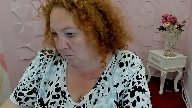 Snapshot of Juli_kute chatting on July 23, 9:50 am Juli kute online show from July 23, 9:50 am