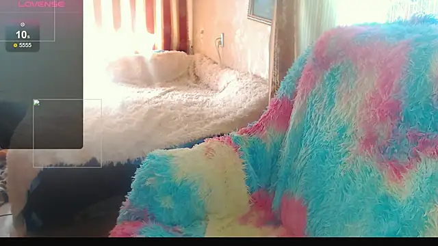 Snapshot of FlirtatiousMegan chatting on June 23, 4:54 am FlirtatiousMegan online show from June 23, 4:54 am
