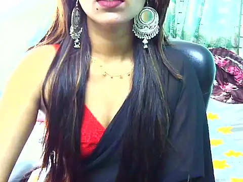 Snapshot of Su_maya chatting on August 1, 6:11 am Su maya online show from August 1, 6:11 am