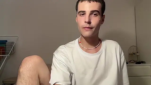Lucas bennet online show from July 31, 6:05 pm