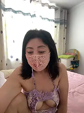 Snapshot of Lisa-008 chatting on July 27, 2:07 am Lisa-008 online show from July 27, 2:07 am