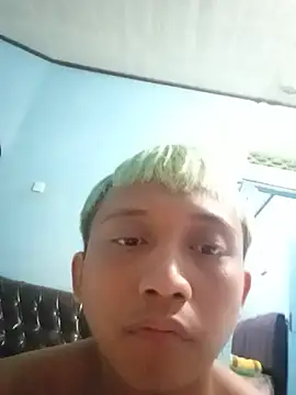 migiyy online show from July 25, 3:29 pm