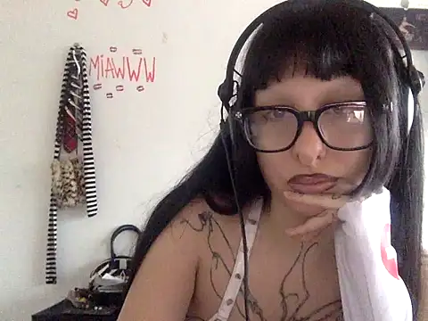 sasha69xoxo online show from July 27, 8:16 pm