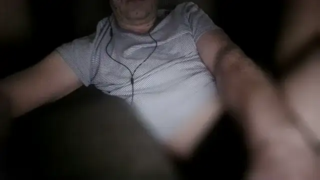 Snapshot of trebor600 chatting on February 12, 8:40 pm trebor600 online show from February 12, 8:40 pm