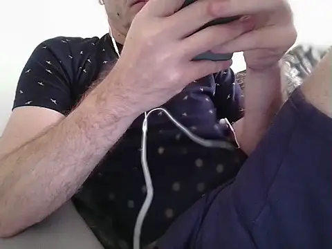 Snapshot of trebor600 chatting on October 25, 6:45 am trebor600 online show from October 25, 6:45 am