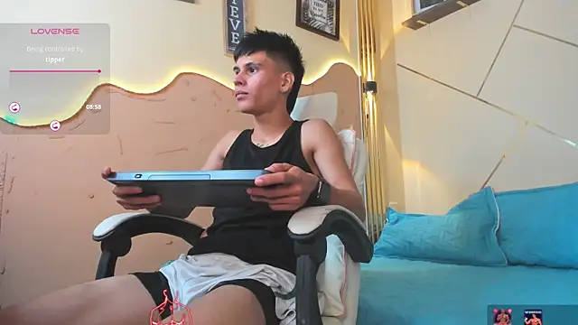 Thiiago xxx online show from July 25, 2:12 pm
