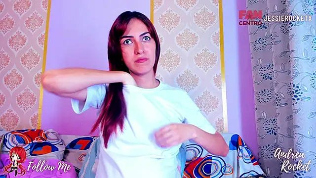 jessierocketx online show from January 5, 12:31 am