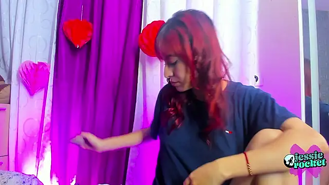 jessierocketx online show from March 18, 1:46 pm