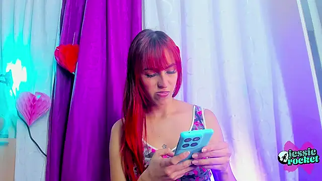 jessierocketx online show from February 25, 6:52 pm