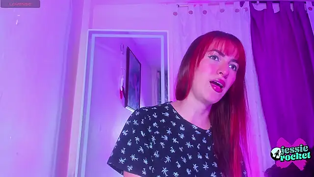 jessierocketx online show from October 21, 3:11 pm