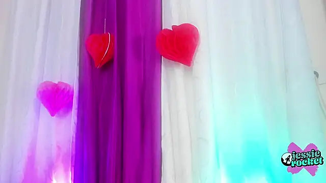 jessierocketx online show from February 20, 11:39 pm