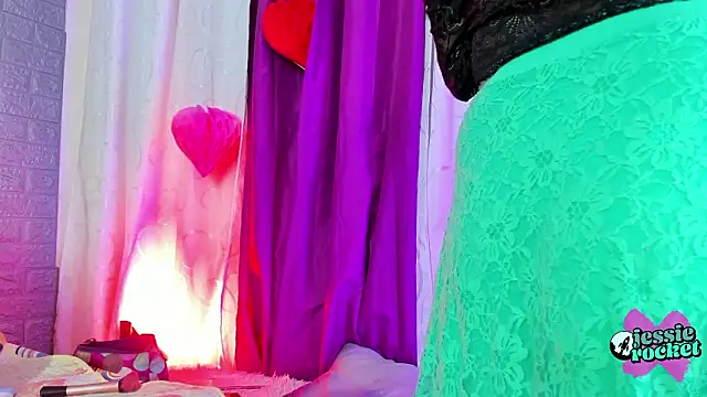 jessierocketx online show from February 15, 10:30 pm