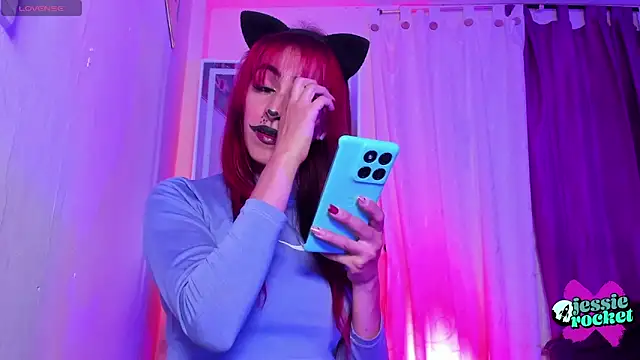 jessierocketx online show from October 29, 9:47 pm