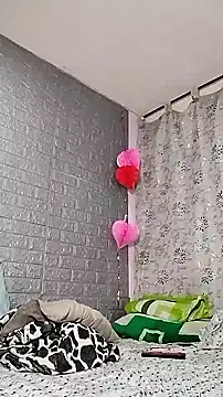 jessierocketx online show from March 14, 8:06 pm