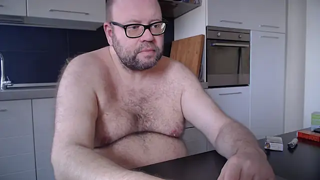theitalianbear online show from March 9, 3:15 pm