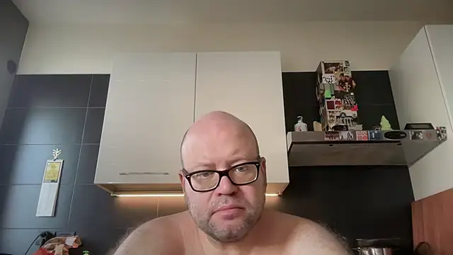 theitalianbear online show from June 27, 5:57 am