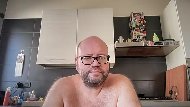 Snapshot of theitalianbear chatting on September 20, 11:48 am theitalianbear online show from September 20, 11:48 am