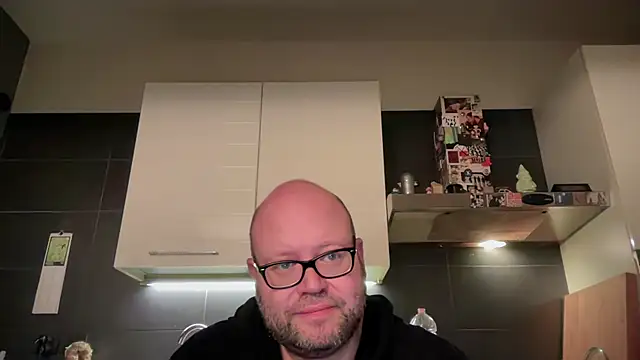 theitalianbear online show from April 2, 8:59 pm