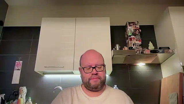 theitalianbear online show from April 12, 4:16 am