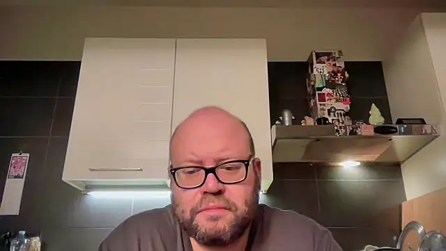 theitalianbear online show from April 15, 12:38 am