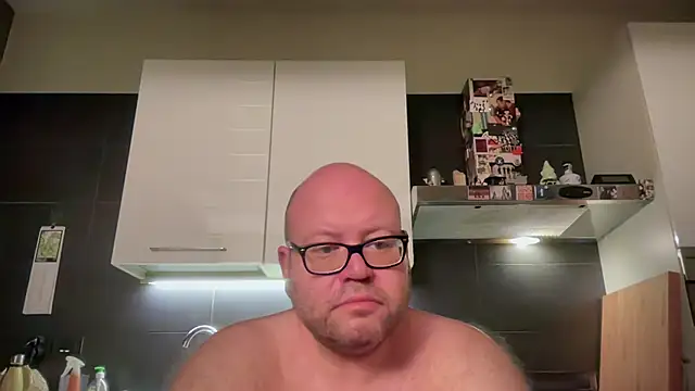theitalianbear online show from May 28, 2:19 am