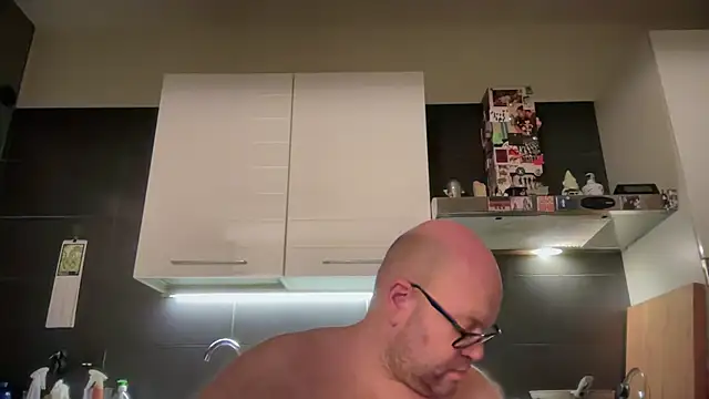 theitalianbear online show from May 31, 12:27 am