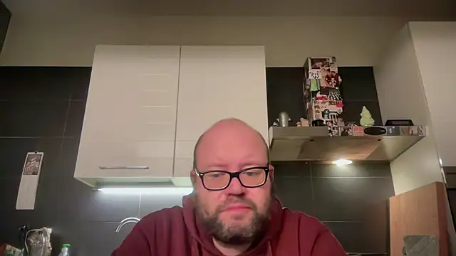 theitalianbear online show from December 18, 4:39 am