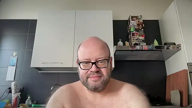 theitalianbear online show from July 11, 5:52 am