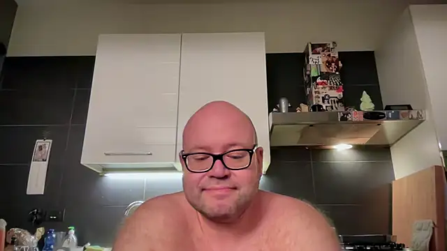 Snapshot of theitalianbear chatting on September 25, 9:32 pm theitalianbear online show from September 25, 9:32 pm