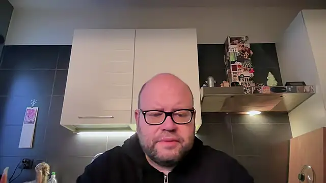 theitalianbear online show from April 5, 4:41 am