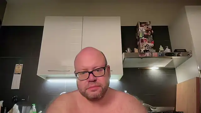 theitalianbear online show from June 1, 2:45 am