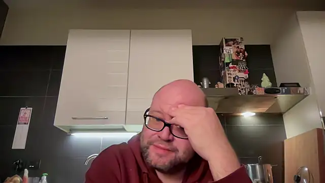 theitalianbear online show from February 6, 6:48 pm