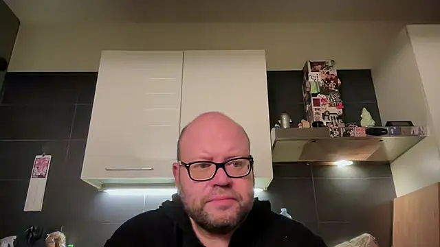 theitalianbear online show from April 6, 2:51 am