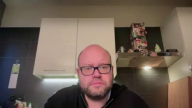 theitalianbear online show from March 11, 5:12 am