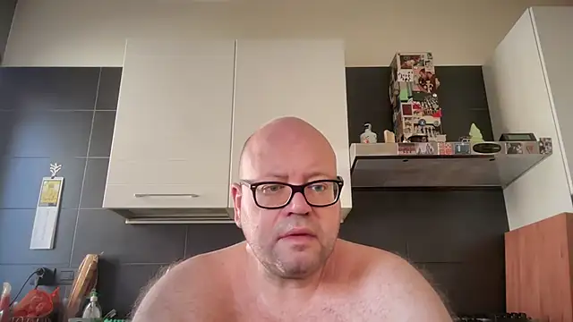 theitalianbear online show from June 23, 4:27 pm
