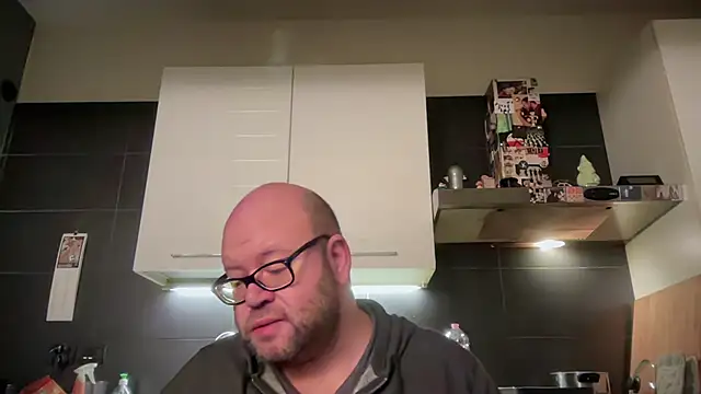 theitalianbear online show from November 28, 5:18 am