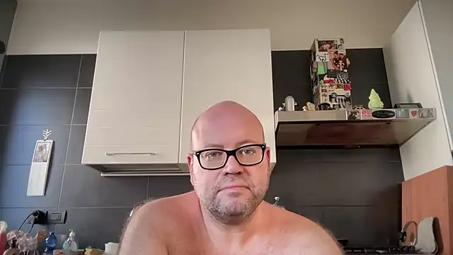 Snapshot of theitalianbear chatting on September 27, 12:44 pm theitalianbear online show from September 27, 12:44 pm