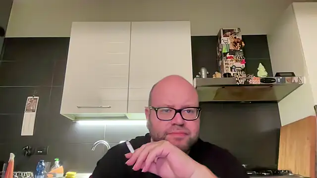 theitalianbear online show from November 2, 2:16 am