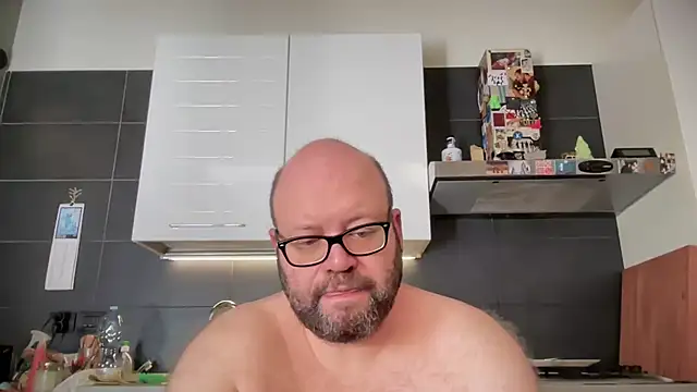 theitalianbear online show from July 17, 7:38 am