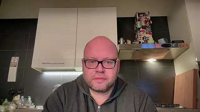 Snapshot of theitalianbear chatting on February 11, 7:16 pm theitalianbear online show from February 11, 7:16 pm
