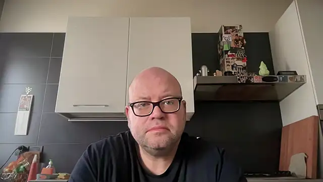 theitalianbear online show from November 16, 10:42 am