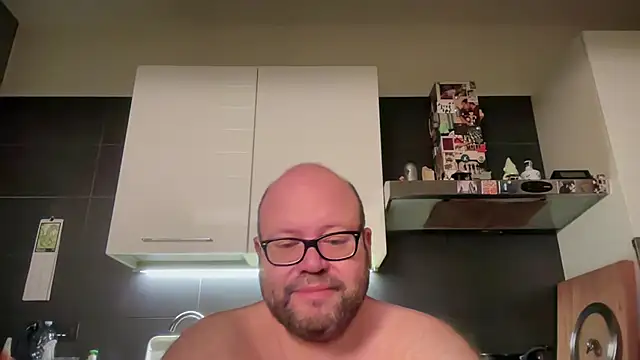 theitalianbear online show from May 15, 11:14 pm