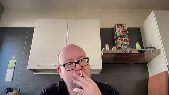 theitalianbear online show from March 25, 12:15 pm