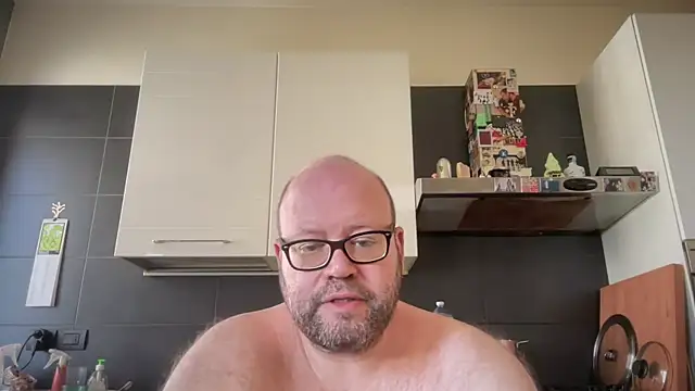 theitalianbear online show from May 13, 11:28 am