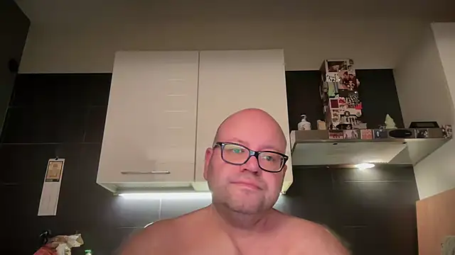 theitalianbear online show from June 25, 2:20 am
