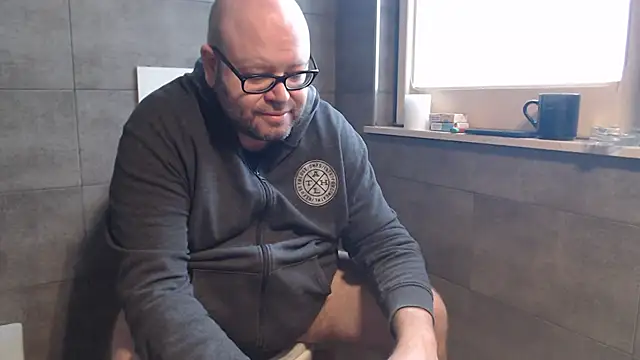 theitalianbear online show from October 30, 7:28 am