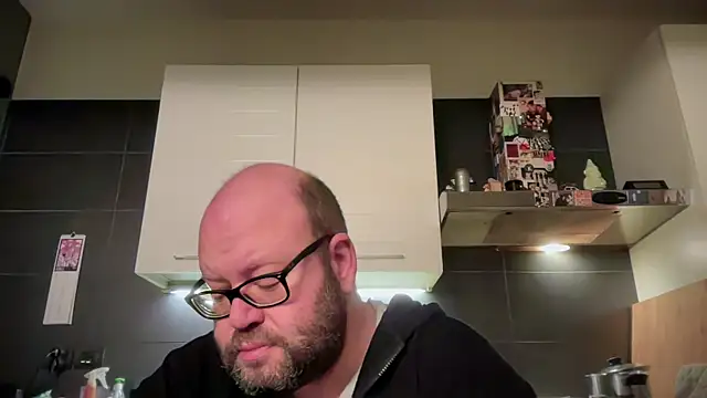 theitalianbear online show from April 23, 3:13 am