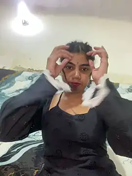 Snapshot of Aayesha_Rawat chatting on August 1, 11:30 am Aayesha Rawat online show from August 1, 11:30 am