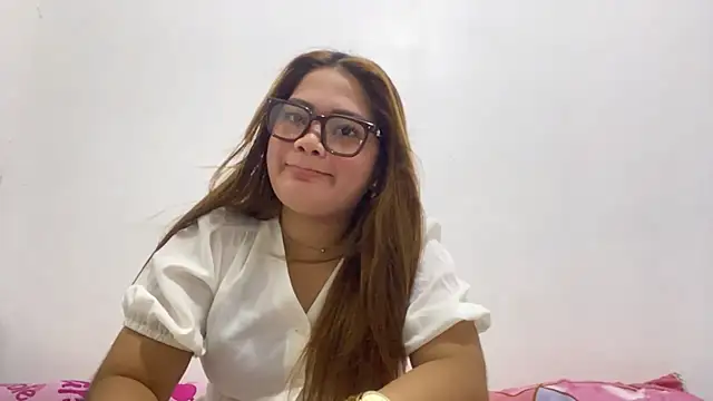 VikkiDunemn online show from July 27, 1:07 pm