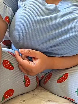 Snapshot of AMINA_LUX chatting on August 6, 3:18 pm AMINA LUX online show from August 6, 3:18 pm
